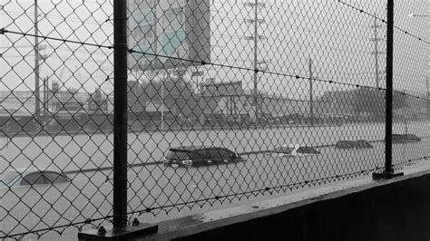 North Luzon Expessway motorists stranded due to floods.
